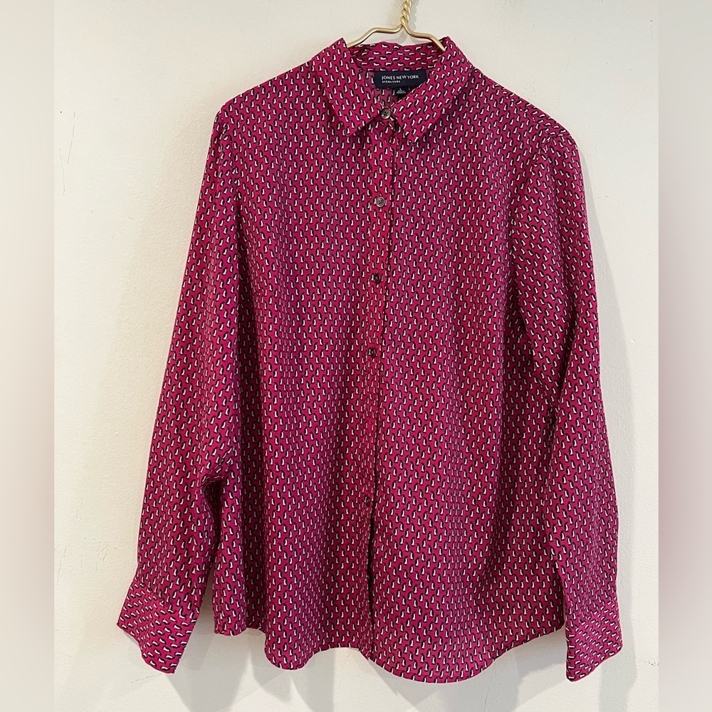 Jones New York Women's button-down shirt with penguin print L NWOT